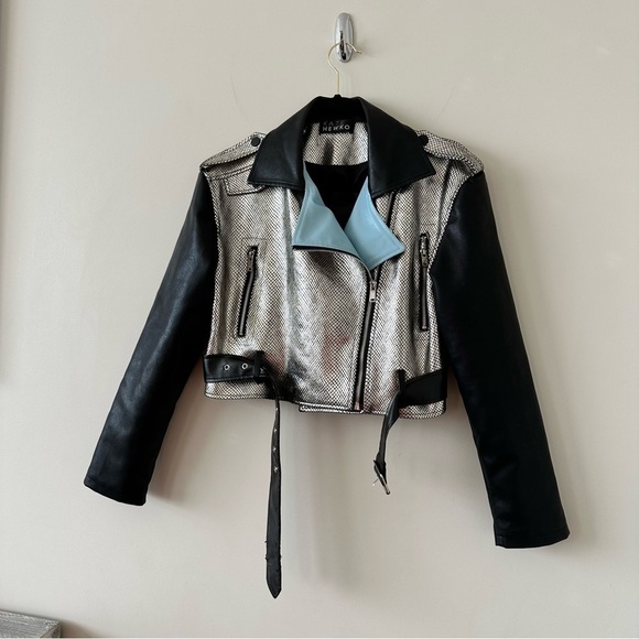 Kate Hewko-Metallic Fine Print Snake Skin Faux Cropped Moto Jacket (Large) - Picture 2 of 16